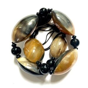 Chunky Frances Valentine Natural Shell Statement Necklace
